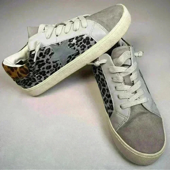 Madden Girl Shoes - madden girl Lark Women's Sneakers so very lightly used size 7
